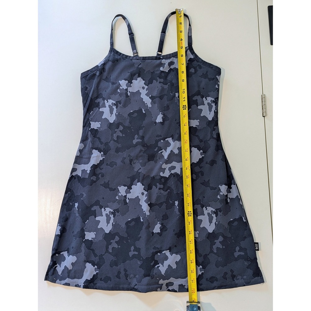 Mountain Hardwear Dynama Racerback Athletic Dress Grey Camo Medium EUC Gorpcore - Picture 7 of 7